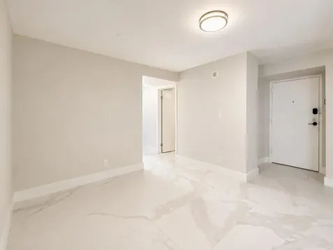 16919 N Bay Road Sunny Isles Beach FL 33160