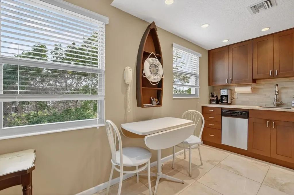 3020 Islewood D Deerfield Beach FL 33442
