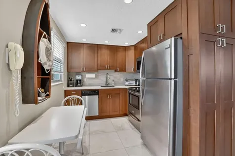 3020 Islewood D Deerfield Beach FL 33442