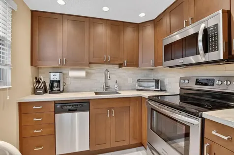 3020 Islewood D Deerfield Beach FL 33442