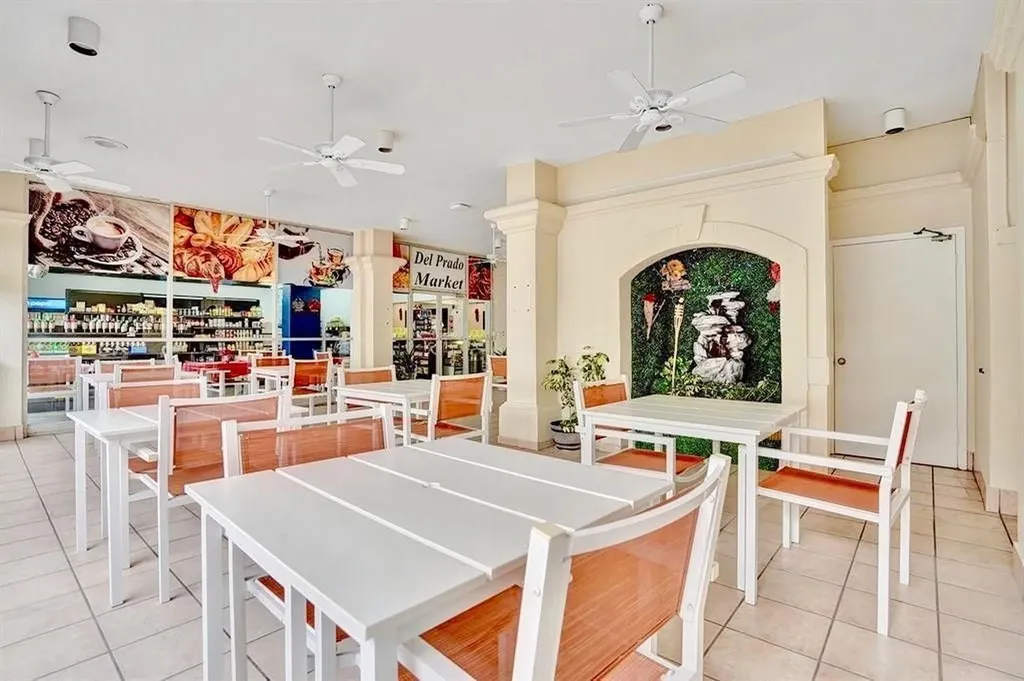 18031 Biscayne Boulevard Aventura FL 33160