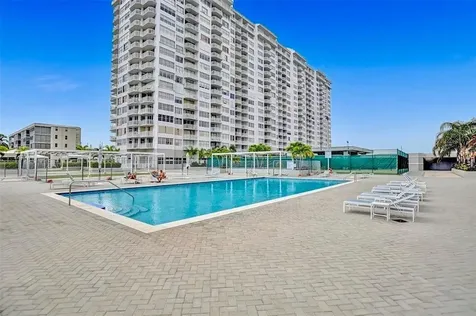18031 Biscayne Boulevard Aventura FL 33160