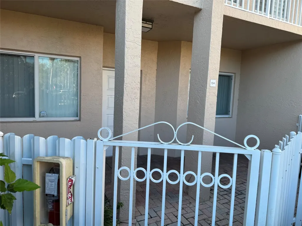 7755 Yardley Drive Fort Lauderdale FL 33321