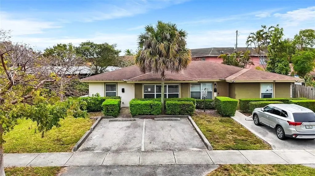 330 SW Avondale Drive Pompano Beach FL 33060