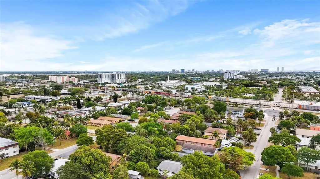 330 SW Avondale Drive Pompano Beach FL 33060