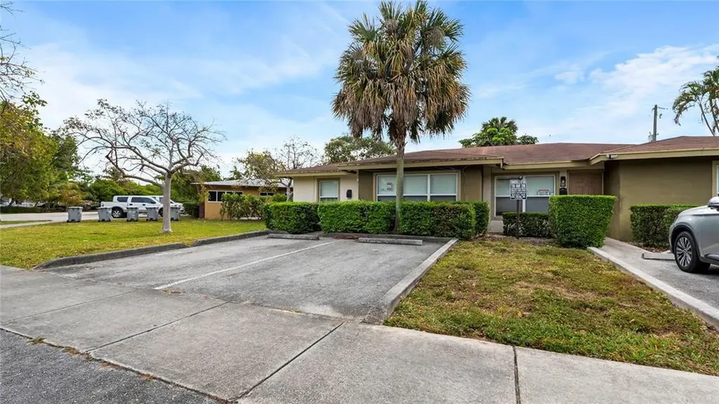 330 SW Avondale Drive Pompano Beach FL 33060