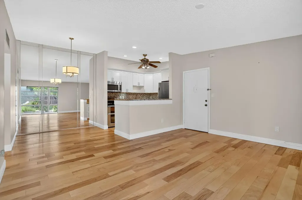 7711 Ashmont Tamarac FL 33321
