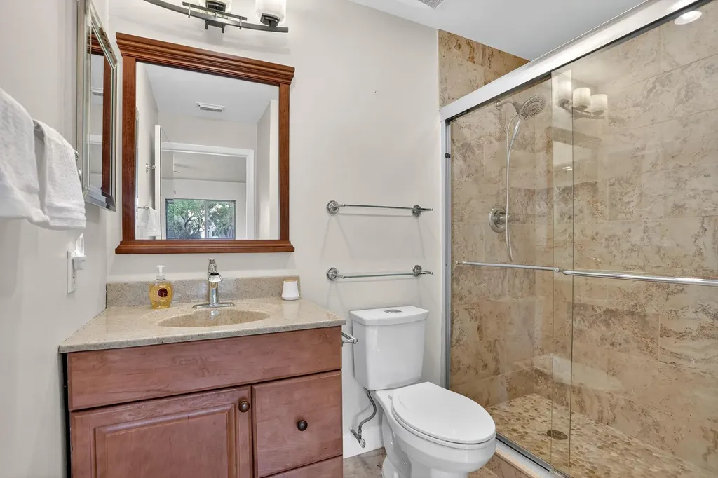 7711 Ashmont Tamarac FL 33321