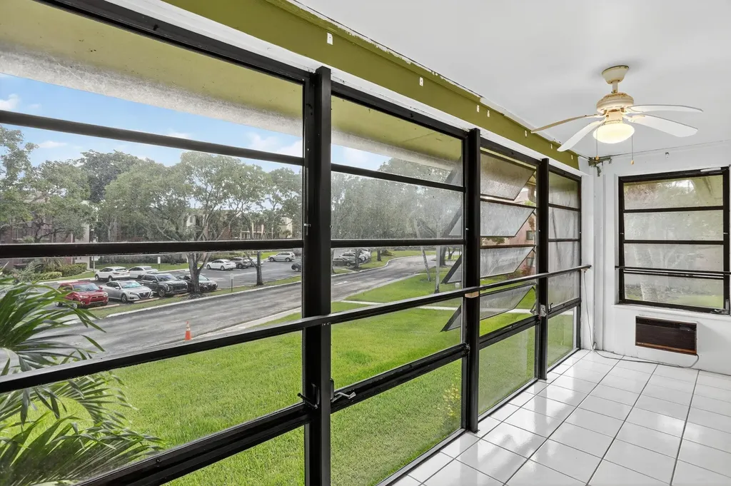 7711 Ashmont Tamarac FL 33321