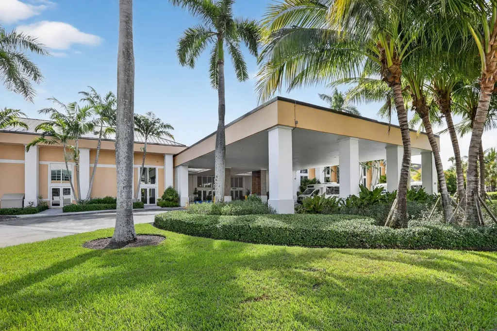 7711 Ashmont Tamarac FL 33321