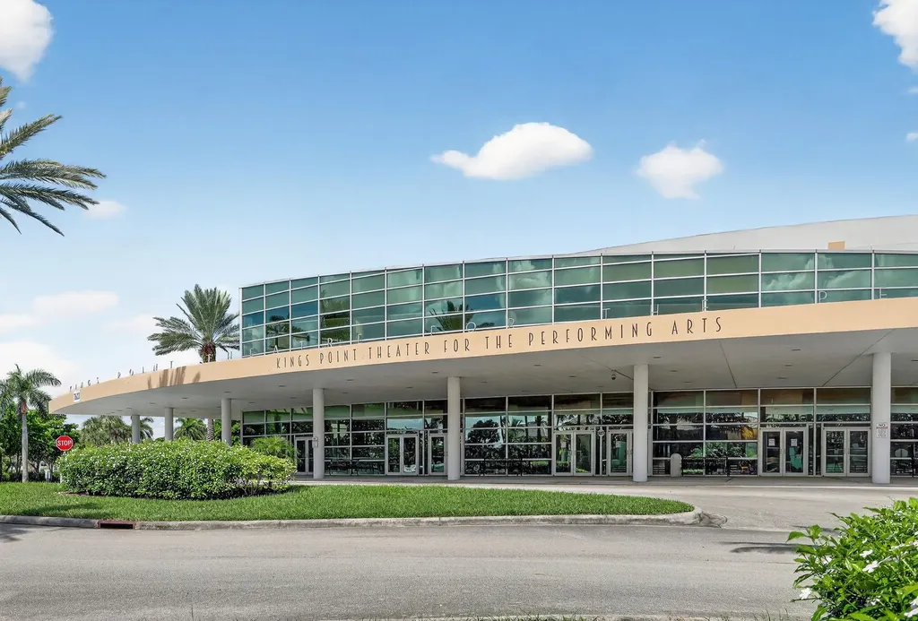 7711 Ashmont Tamarac FL 33321