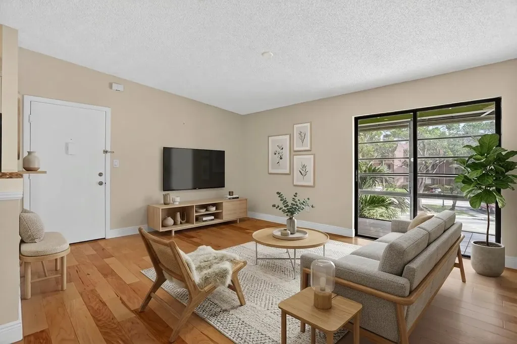7711 Ashmont Tamarac FL 33321