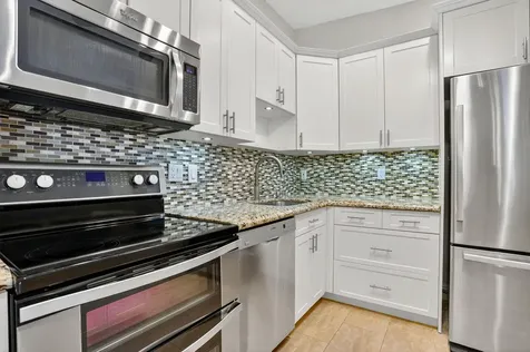 7711 Ashmont Tamarac FL 33321