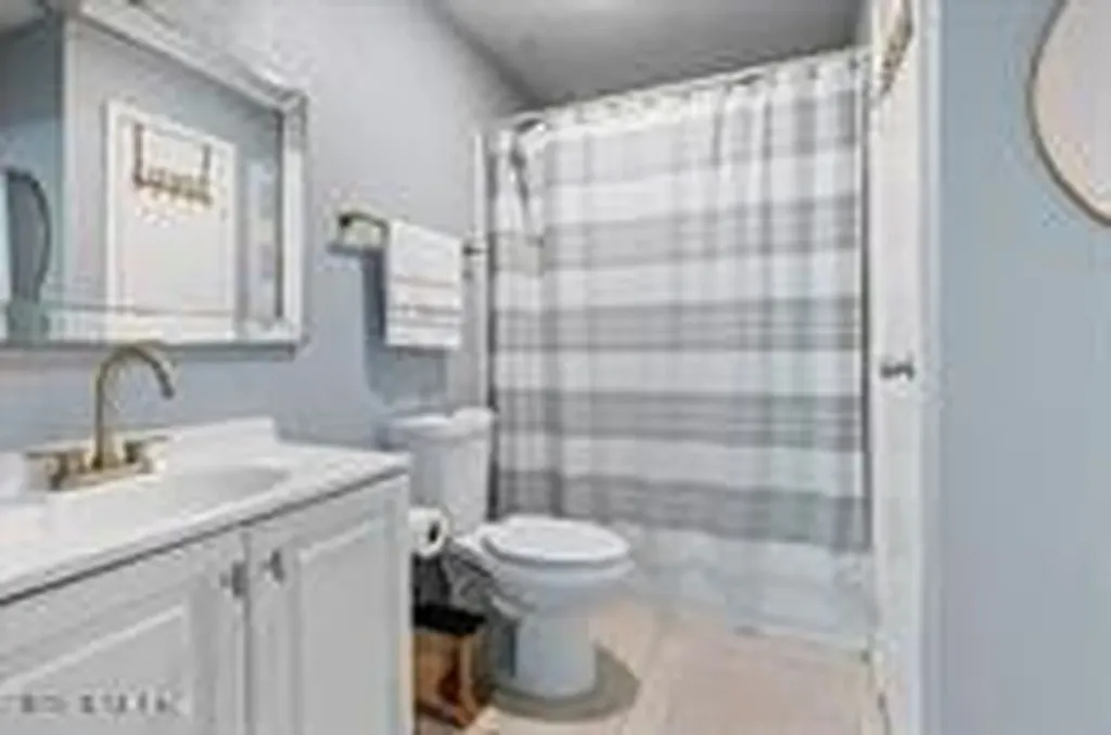 833 Riverside Drive Coral Springs FL 33071