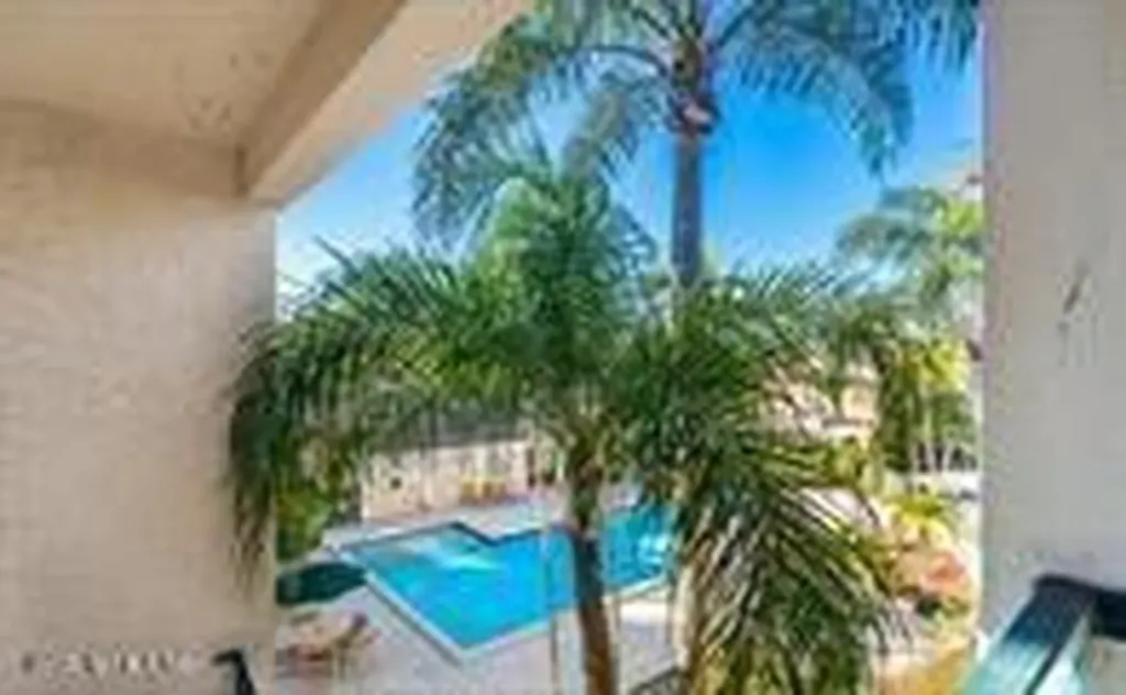 833 Riverside Drive Coral Springs FL 33071