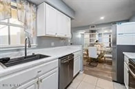 833 Riverside Drive Coral Springs FL 33071