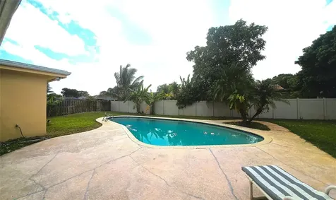 7450 SW 15th Street Plantation FL 33317