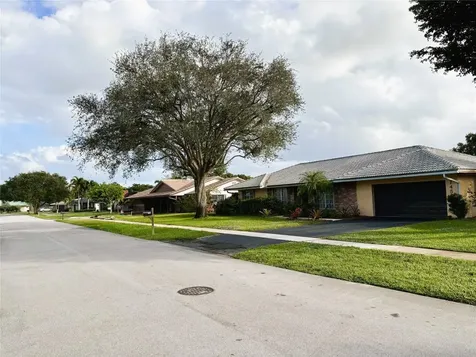 7450 SW 15th Street Plantation FL 33317