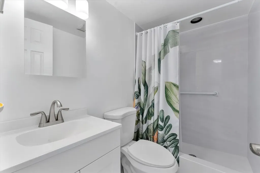 2870 NE 14th Street Causeway Pompano Beach FL 33062
