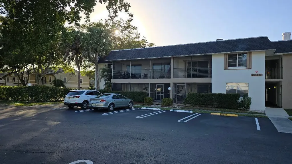 2810 Riverside Drive Coral Springs FL 33065
