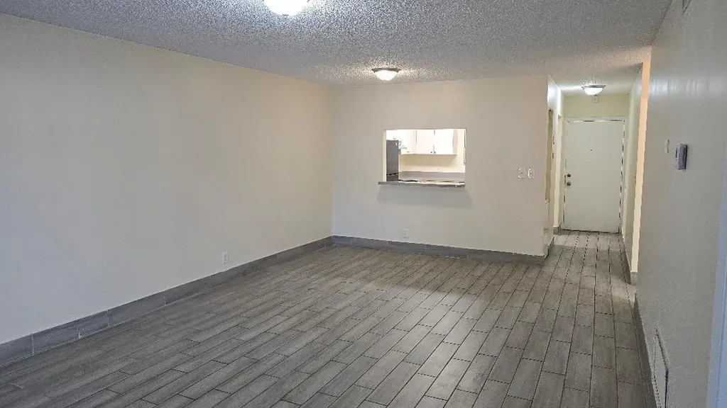 2810 Riverside Drive Coral Springs FL 33065