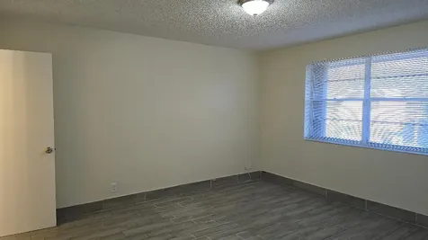 2810 Riverside Drive Coral Springs FL 33065