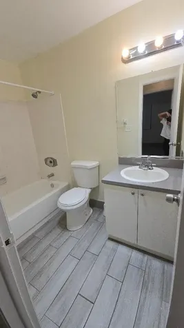 2810 Riverside Drive Coral Springs FL 33065