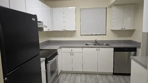 2810 Riverside Drive Coral Springs FL 33065