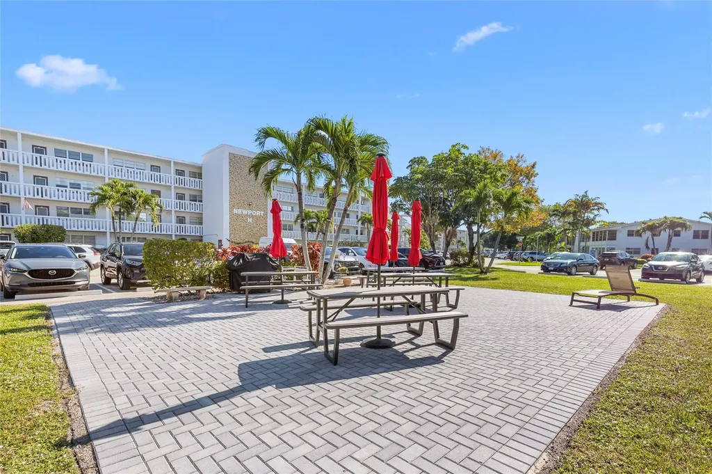 3028 Newport H Deerfield Beach FL 33442