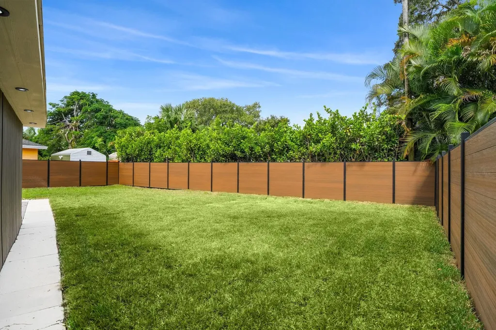 823 SW 27th Street Fort Lauderdale FL 33315