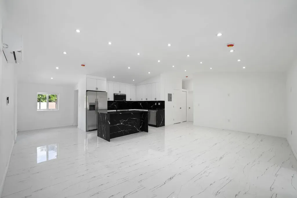 823 SW 27th Street Fort Lauderdale FL 33315