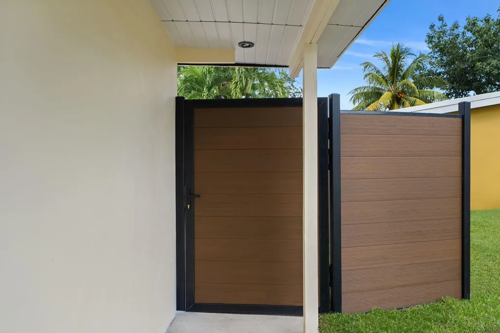 823 SW 27th Street Fort Lauderdale FL 33315