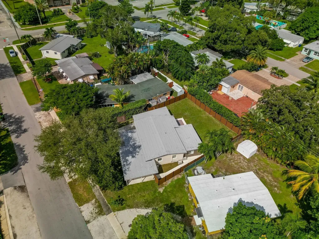 823 SW 27th Street Fort Lauderdale FL 33315