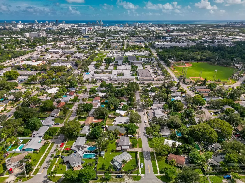 823 SW 27th Street Fort Lauderdale FL 33315