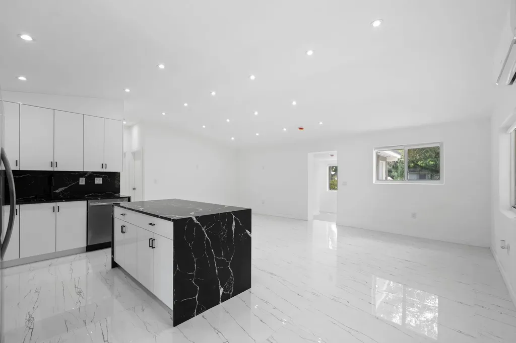 823 SW 27th Street Fort Lauderdale FL 33315