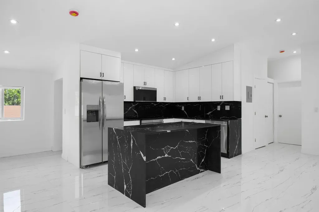 823 SW 27th Street Fort Lauderdale FL 33315