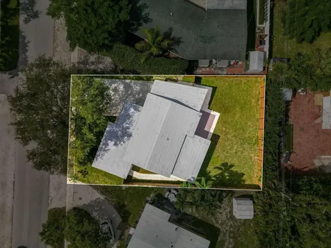 823 SW 27th Street Fort Lauderdale FL 33315