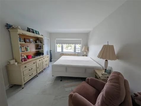 3209 S Ocean Drive Hallandale Beach FL 33009