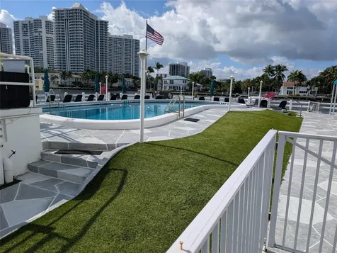 3209 S Ocean Drive Hallandale Beach FL 33009