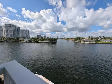 3209 S Ocean Drive Hallandale Beach FL 33009