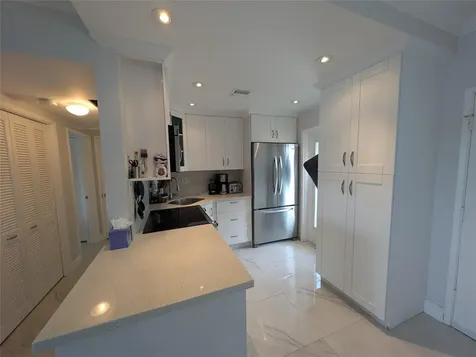 3209 S Ocean Drive Hallandale Beach FL 33009