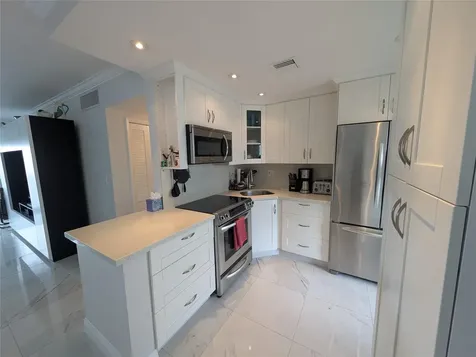 3209 S Ocean Drive Hallandale Beach FL 33009