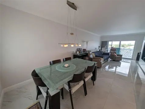 3209 S Ocean Drive Hallandale Beach FL 33009