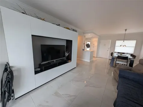 3209 S Ocean Drive Hallandale Beach FL 33009