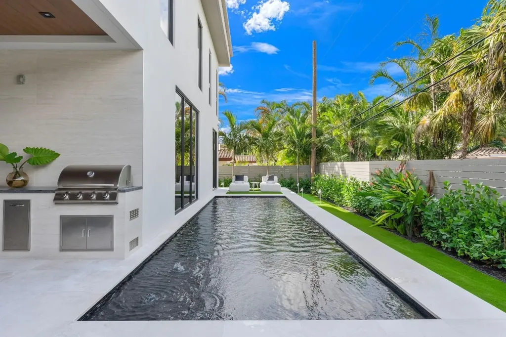 2717 NE 29th Street Fort Lauderdale FL 33306