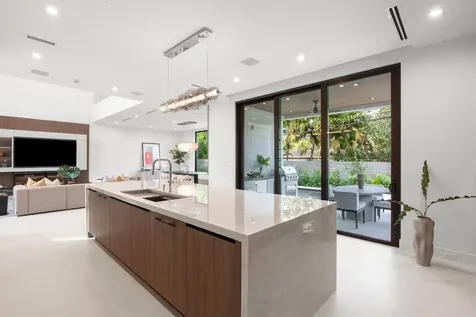 2717 NE 29th Street Fort Lauderdale FL 33306