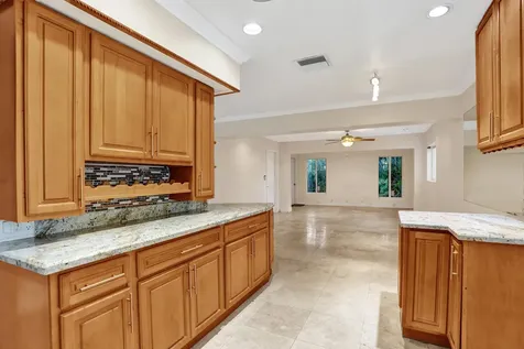 1240 SW 4th Avenue Pompano Beach FL 33060