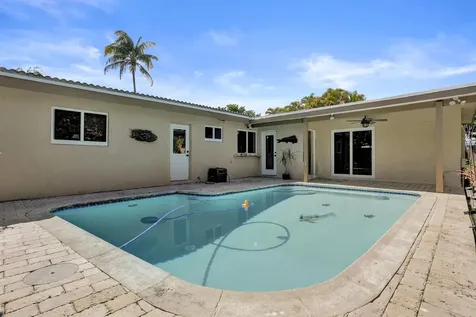 1240 SW 4th Avenue Pompano Beach FL 33060