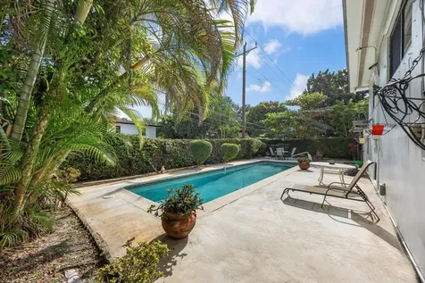20335 NE 13th Court Miami FL 33179