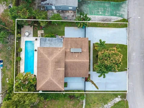 20335 NE 13th Court Miami FL 33179